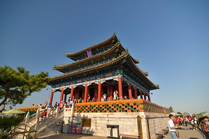 2-Hour Beijing Private Jingshan Coal Hill Park and Beihai Park Walking Tour - The Nine Dragon Screen and Five Dragon Pavilion