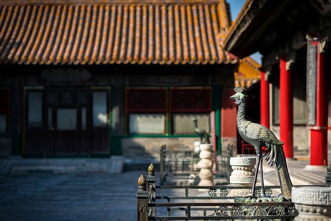 3-Day Beijing Tour Tai Chi, Peking Duck, Hotpot and Spa - Painting a Peking Opera mask in Shichahai