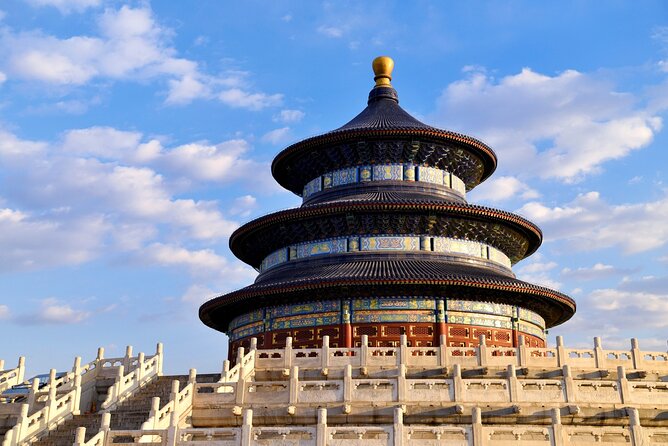 3-Day Beijing Tour Tai Chi, Peking Duck, Hotpot and Spa - Two hours inside the Forbidden City