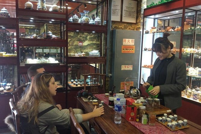 3-hour Morning/Afternoon Tea Tasting on Maliandao Street & Dimsum - Comparing eight Chinese teas in one sitting