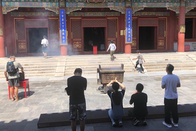 3-Hour Private Tour: Temple of Heaven and Lama Temple - The guide matters more than usual