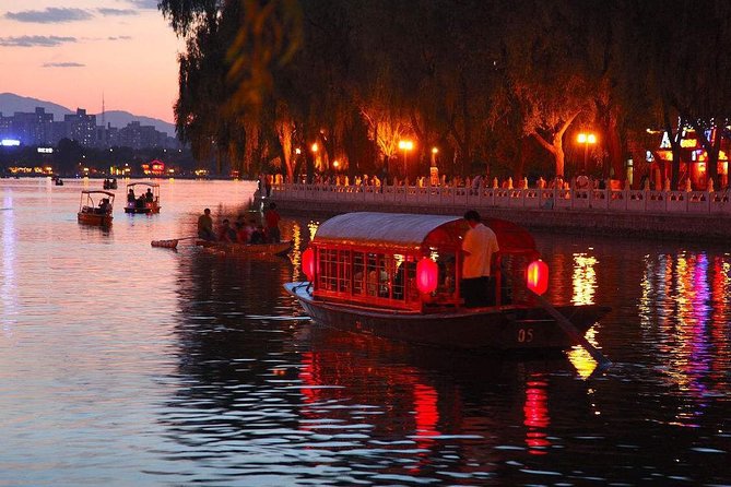4-Hour Private Illuminated Beijing Tour with Authentic Chinese Dinner on Hutong Street - Dongsi Hutong puts dinner before the sightseeing