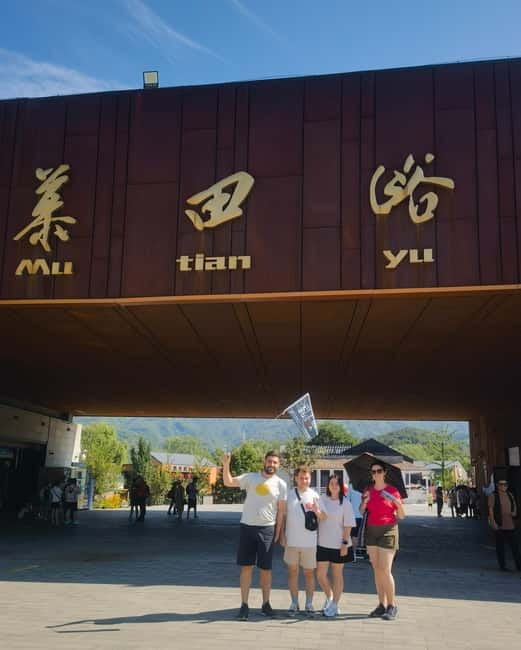 Afternoon Bus Transfer to Mutianyu Great Wall + Entry Ticket - Afternoon light and the return to Beijing