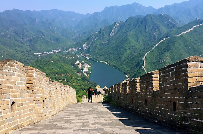 All Inclusive Private Day Trip: Huanghuacheng Great Wall and Summer Palace - Two hours around the Summer Palace