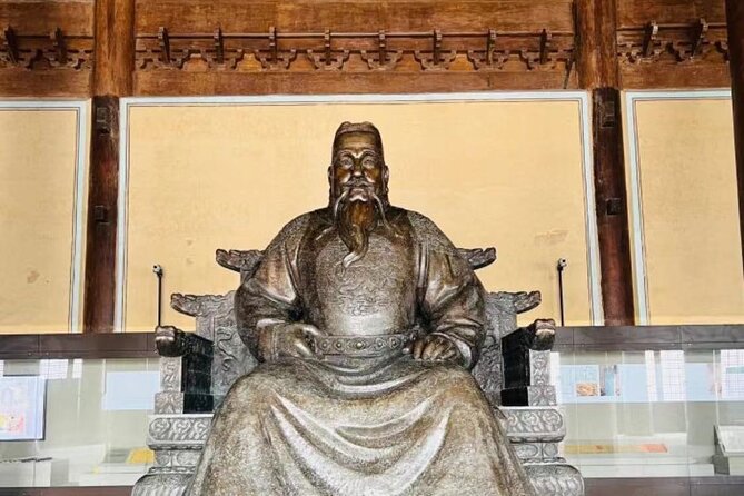 All Inclusive Private Tour: Juyongguan Greatwall, Sacred Road, MingTombs - The Sacred Road and its 36 stone animals