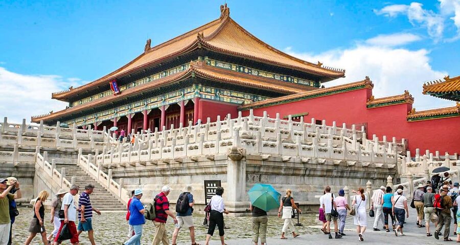 All-Inclusive Tour: Tiananmen Sq, Forbidden City, Great Wall - The guides are the strongest part