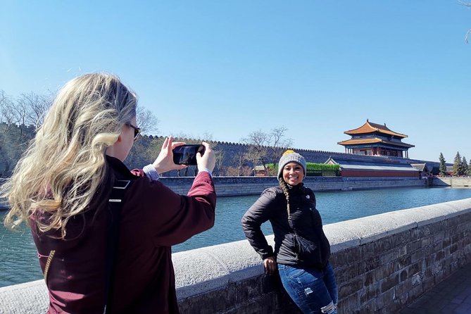 All-Inclusive Tour: Tiananmen Square, Forbidden City, Great Wall - Entering the Forbidden City through the imperial gates