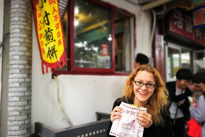 Authentic Old Beijing Hutong Food and Beer Private Tour - A three-hour walk with five or six food stops
