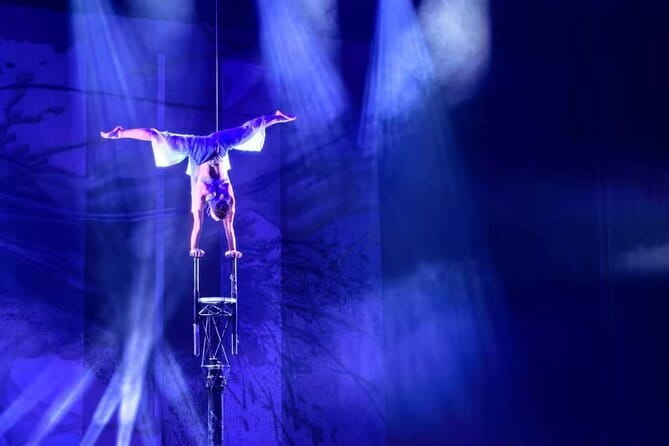 Beijing Acrobatic Show at Regal Palace Theatre (Qin Le Gong） - What the performance is like