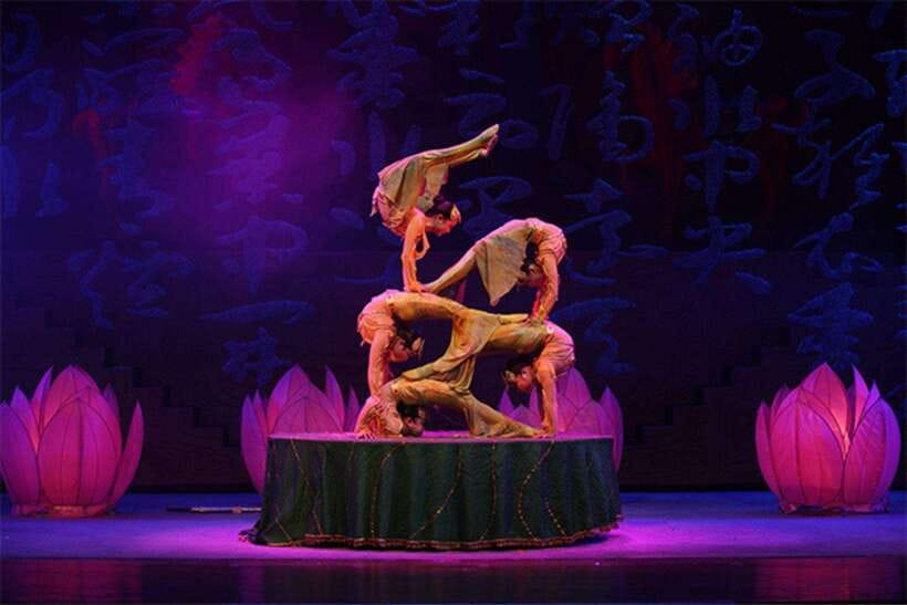 Beijing: Acrobatic Show Tickets Traditional & Modern Fusion - The headline acts: Death Rebirth and Globe Cycling