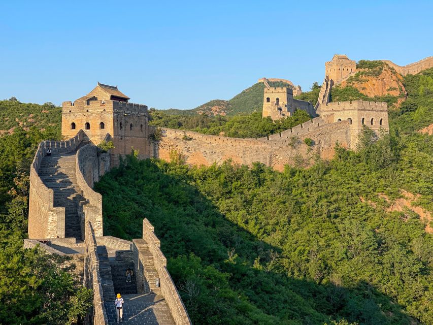 Beijing: Best Great Wall Sunset Tour - Simatai and Gubei Water Town after dark