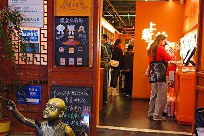 Beijing City Walk: Explore Hutongs Life and Old Beijing