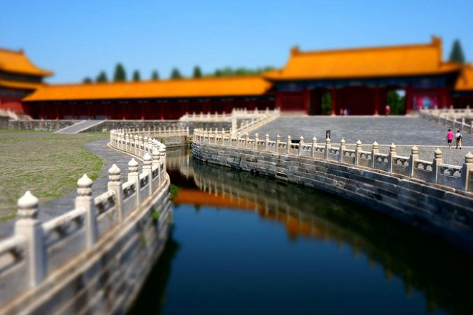 Beijing Essential Full-Day Tour including Great Wall at Badaling, Forbidden City and Tiananmen Square - The guide can make or break the day