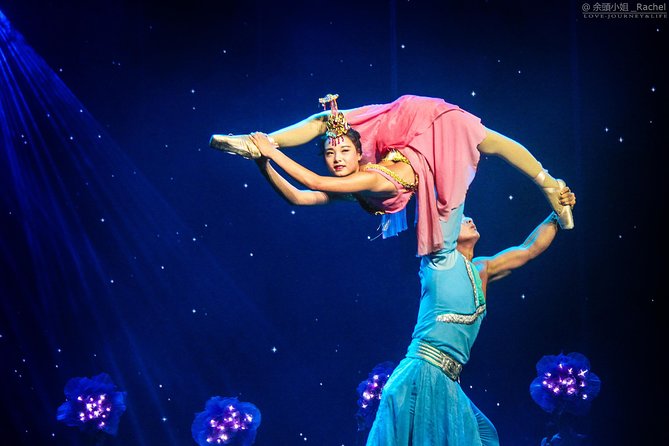 Beijing Evening Acrobatic Show in Red Theater + Private Transfer - Picking a showtime that fits your Beijing day