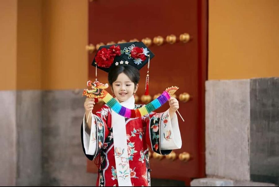 Beijing:Forbidden City Tour w/Traditional Costume Experience - Choosing between four Beijing tour plans