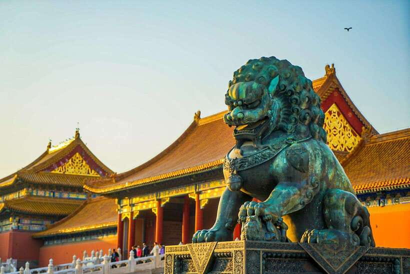 Beijing: Highlights of Forbidden City Private Walking Tour - Entering Tian’anmen Square before the palace