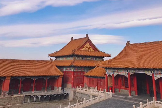 Beijing Highlights Tour: Tian'anmen Square, Forbidden City, Mutianyu Great Wall - Lunch, jade, tea, and the commercial stops