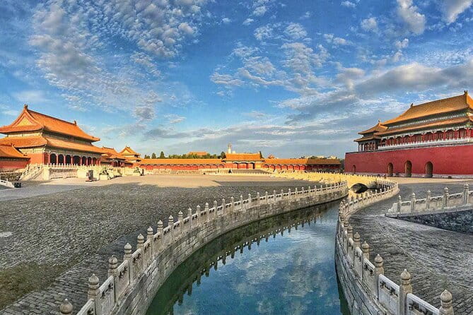 Beijing Historic City Guided Walking Tour + Calligraphy Creation - Liulichang Street and the calligraphy focus