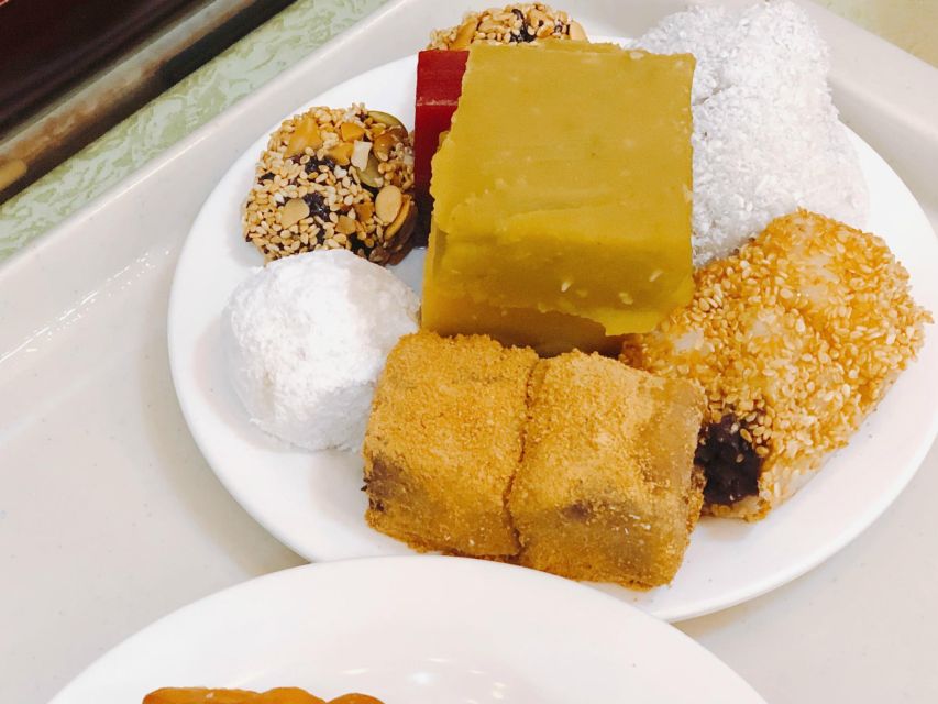 Beijing: Hutong Culinary Walking Tour with 15+ Tastings - Price, timing, and practical value