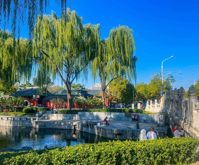 Beijing: Hutongs & Drum Tower City Walking Tour - A traditional courtyard home and a look at daily life