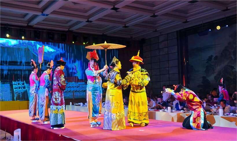 Beijing: Imperial Cuisine Experience & Cultural Performance - What appears on the imperial menu