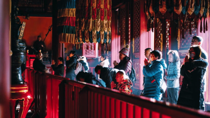 Beijing: Lama Temple (Yonghe Temple) Admission Ticket - Architecture that crosses four traditions