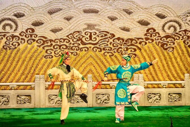 Beijing Liyuan Theater Peking Opera Ticket Booking - The Pre-Show Makeup Is Part of the Experience
