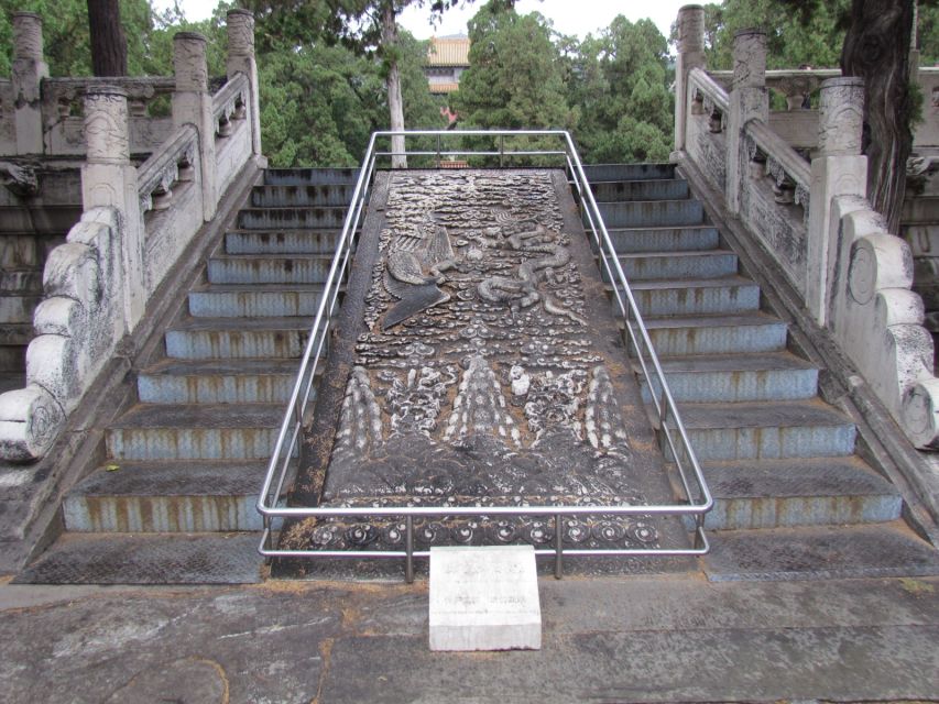 Beijing: Longqing Gorge, Ming Tombs & Lunch Private Day Tour - Practical details for a smoother day