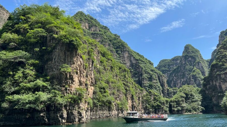 Beijing: Longqing Gorge w/Great Wall or Guyaju Private Tour - Is $206 a fair price?