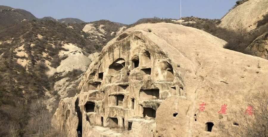 Beijing: Longqing Gorge w/Great Wall or Guyaju Private Tour - Riding the dragon escalator into the gorge