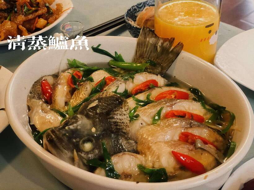 Beijing Market Tour with 10-course Family Feast - Should you book the Beijing family feast?