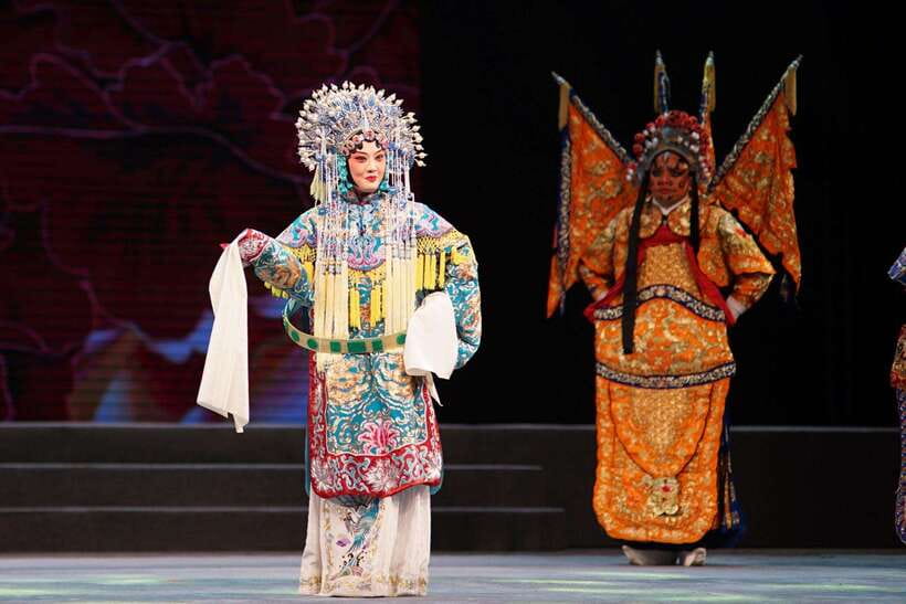 Beijing: Must-See Peking Opera at Liyuan Theatre Ticket - Why Peking Opera is worth your evening