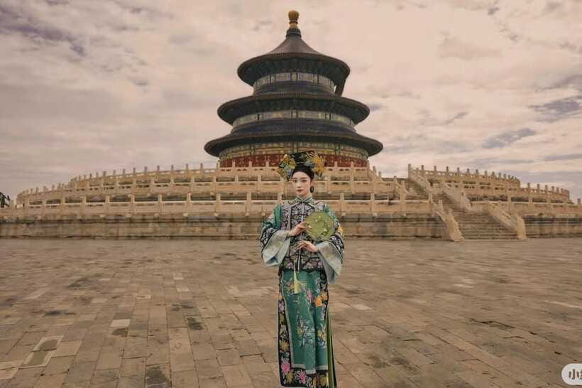 Beijing: Must-Try Chinese Ancient Costume Rental& Photoshoot - Photographing beside the Forbidden City moat