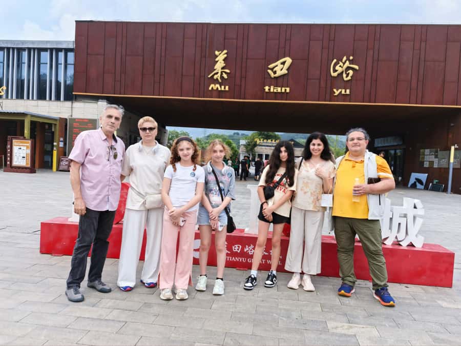 Beijing: Mutianyu Great Wall & Summer Palace Day Tour - Cable car, chairlift, and toboggan choices