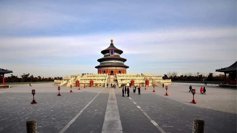 Beijing: Mutianyu Great Wall Ticket & AI Interactive Show - What the guides add to the day