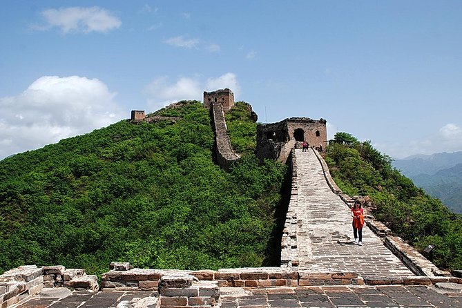 Beijing Mutianyu Great Wall Tour with Night View of Simatai and Gubei Water Town - Lunch is included, and that helps with a long day