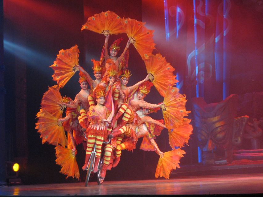 Beijing Night Tour with Acrobatics Show & PekingDuck Dinner - Peking Duck is dinner with a little theater