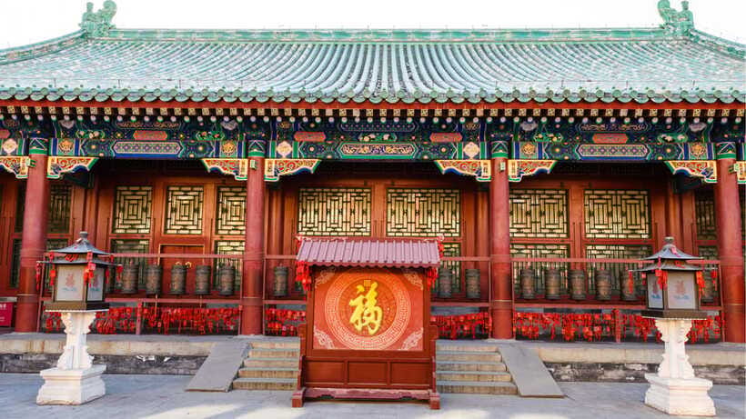Beijing: Prince Kung's Palace Museum Ticket—Must-See Spot - Entering a mansion built for Qing power