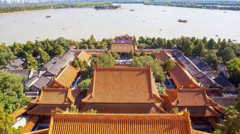 Beijing: Private Mutianyu Great Wall Tour & Flexible Options - Choosing between a guide and a self-guided day