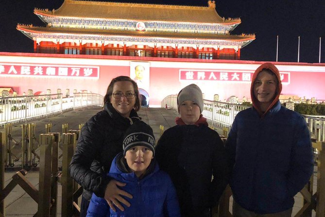 Beijing Private Nighttime Sightseeing Tour w/ Transfer - Galaxy SOHO and the city’s futuristic curves
