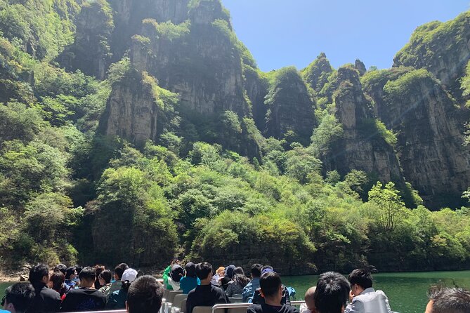 Beijing Private Tour to Badaling Great Wall and Longqing Gorge with Boat Ride - Longqing Gorge, Dragon Elevator, and boat ride