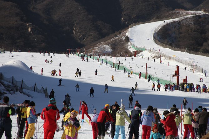 Beijing Private Tour to Huaibei Ski Resort and Mutianyu Great Wall with Lunch - Lunch before the ski resort