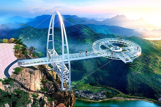 Beijing Private Tour to Shilinxia Cantilever Viewing Platform with Cable Car ride - Riding the cable car above Shilinxia
