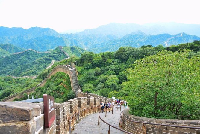 Beijing Private Transfer: Badaling Great Wall with VIP Past Pass - Vehicles, group size, and comfort