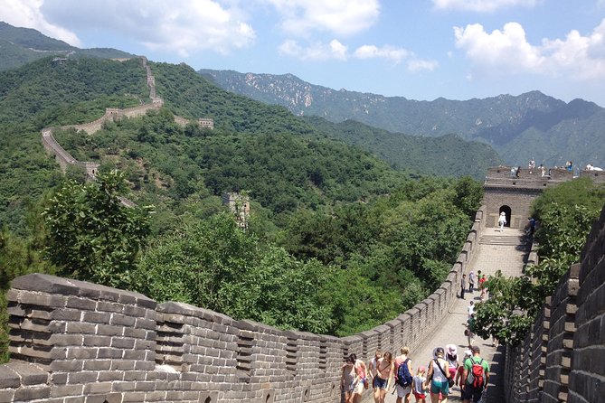 Beijing Private Transfer to Jinshanling or Simatai Great Wall - The drivers are a major part of the experience