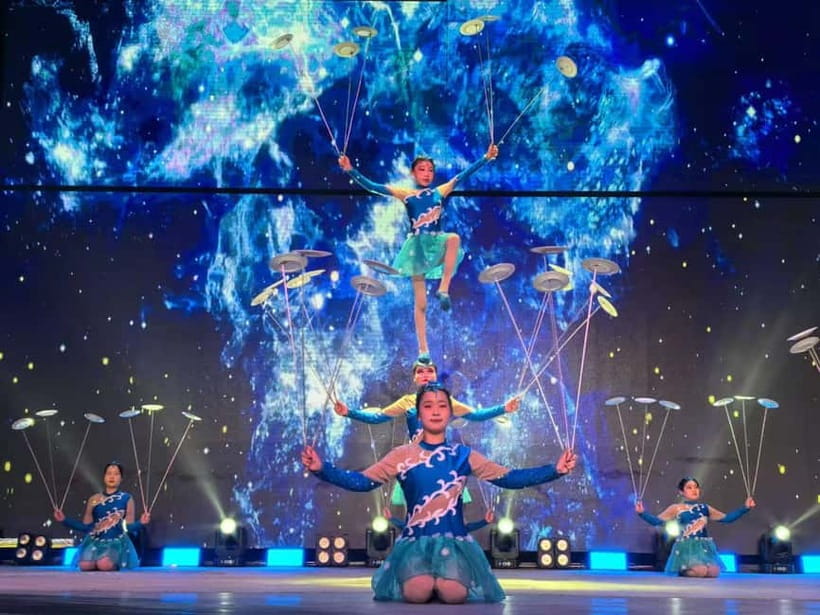 Beijing: Qinle Palace Acrobatics Show Ticket - Collecting your ticket at the Qin Music Palace