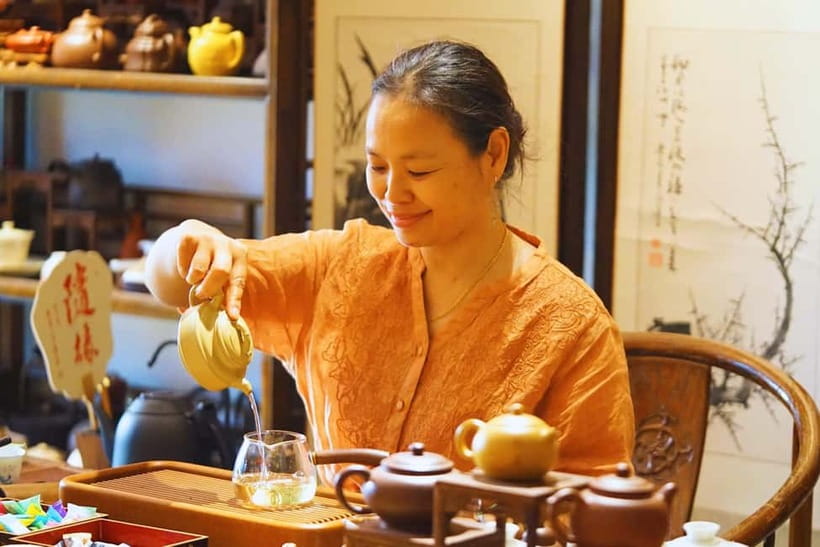 Beijing：Summer Palace & Tea or Calligraphy Experience Tour - Why this seven-hour combination works
