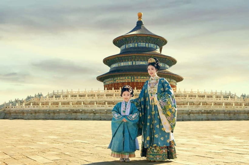 Beijing Traditional Hanfu Experience & Photoshoot for Groups - Choosing Hanfu that suits your photos