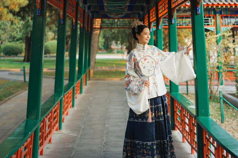 Beijing Traditional Hanfu Experience & Photoshoot for Groups - The photos you receive