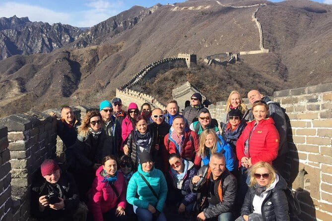 BusDa-Mutianyu Great Wall Sightseeing Full-day Bus Tours - Arriving at Mutianyu and getting oriented